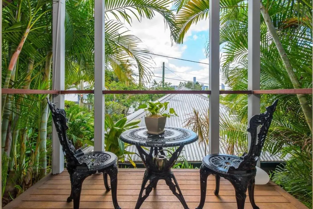 Contemporary Studio In The Heart Of Paddington Brisbane