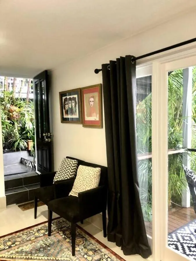 Contemporary Studio In The Heart Of Paddington Brisbane