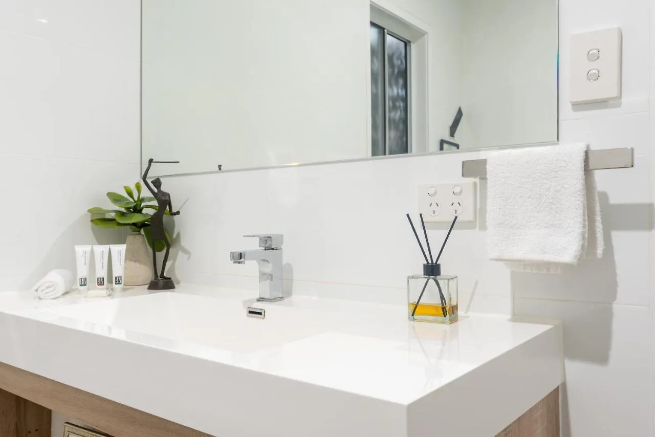 Contemporary Studio In The Heart Of Paddington Brisbane 0*,