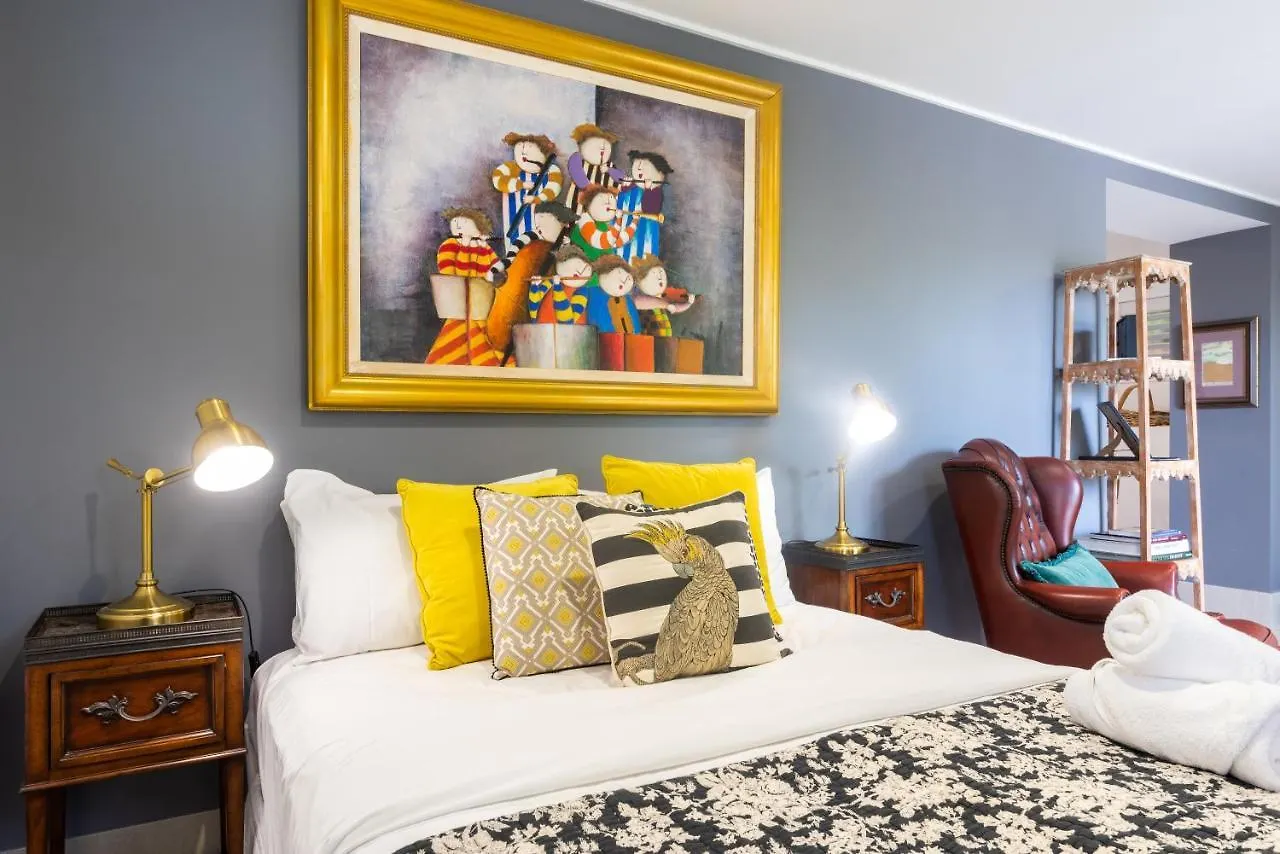 Contemporary Studio In The Heart Of Paddington Brisbane