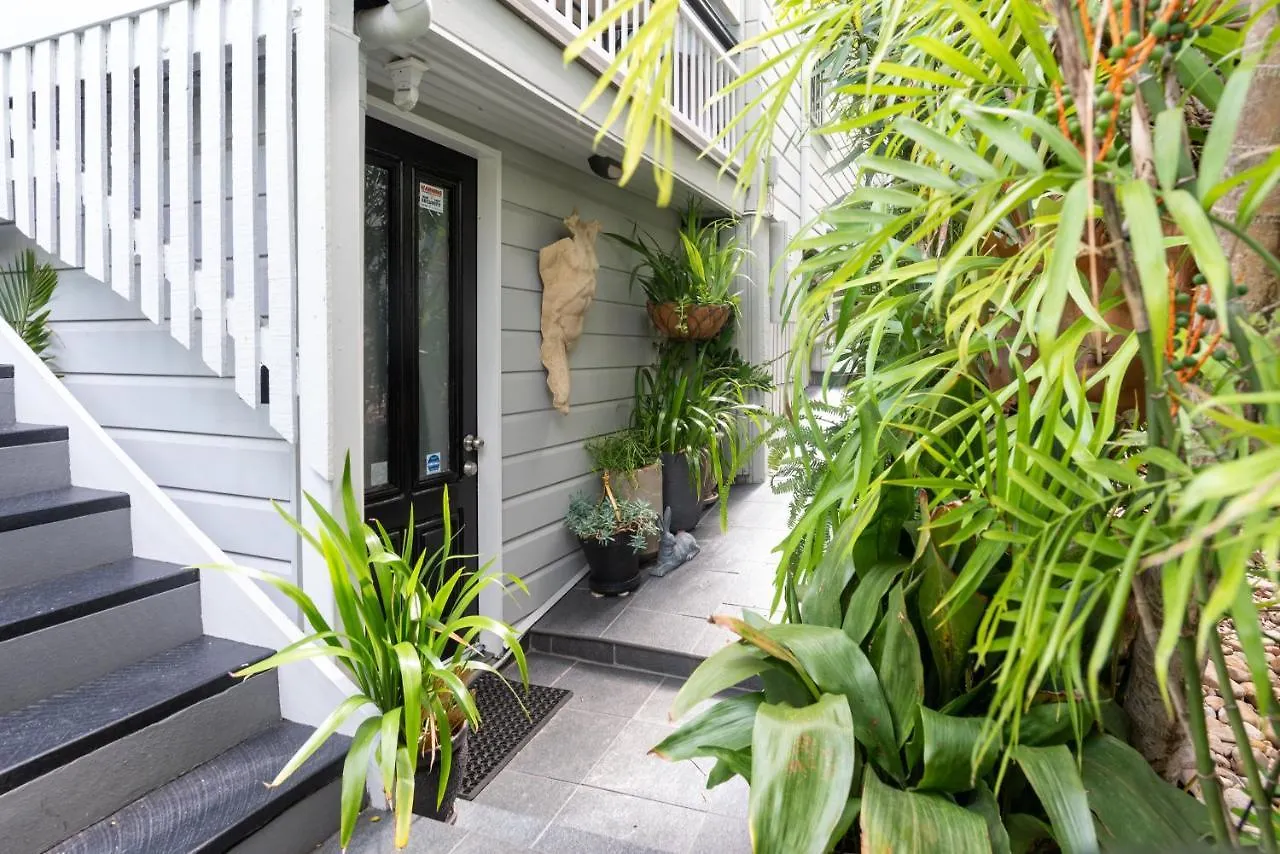 Contemporary Studio In The Heart Of Paddington Brisbane Australia